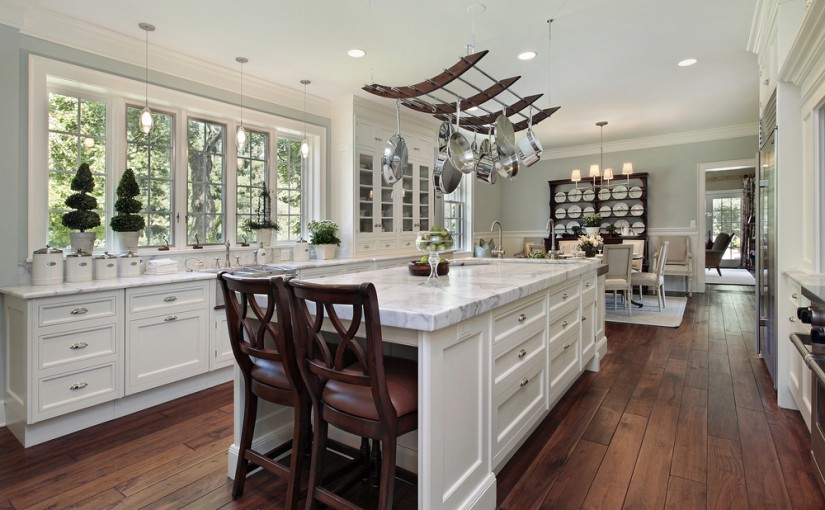 Transitional Kitchens: Where Tradition Meets Trendy