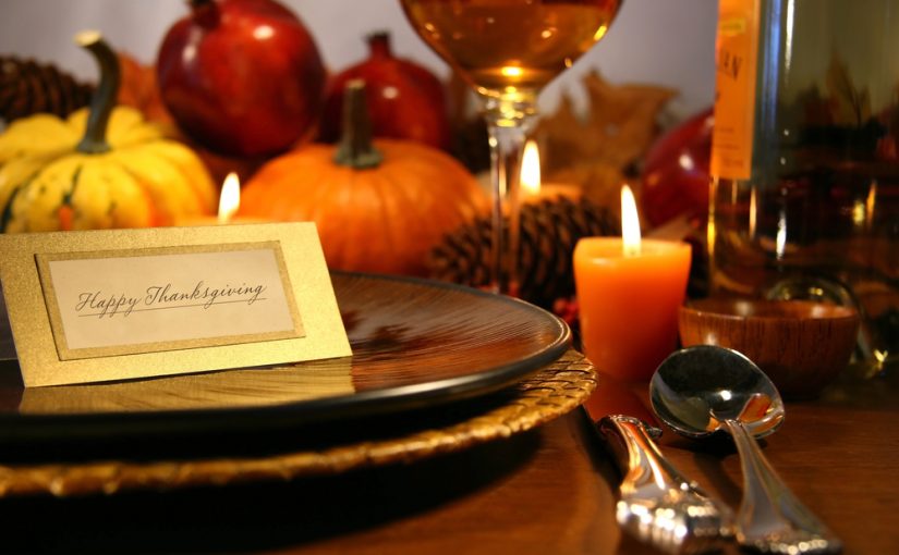3 Brilliant And Beautiful Ways To Use Pumpkins In A Thanksgiving Table Centerpiece