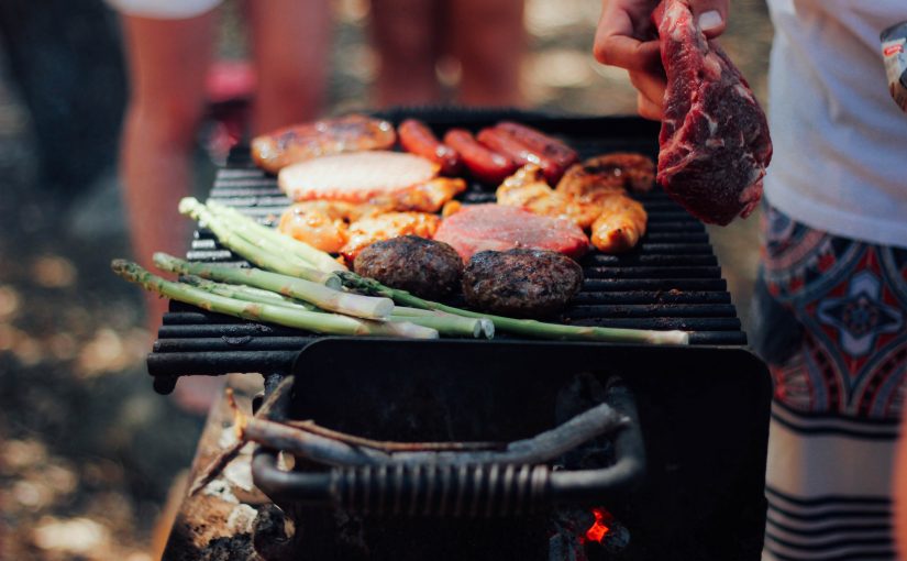 Tips for Throwing a Backyard BBQ