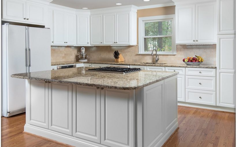 Kitchen Design Tips – Can You Style White Cabinets with White Appliances?